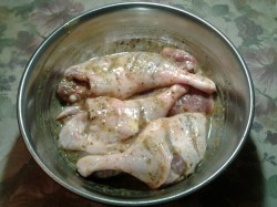 Утиные окорочка в духовке запеченные в рукаве с гарниром