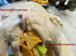 Утка с яблоками и апельсинами, запеченная в рукаве