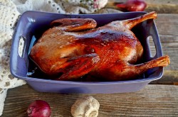 Утка в соевом соусе с медом в духовке - шаг 8