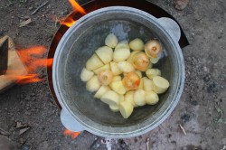 Уха на костре в казане - шаг 8 Уха на костре в казане - шаг 8