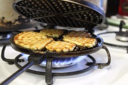 название картинки Вафли мягкие на газу в вафельнице