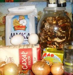 Вареники на сушеных грибах