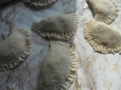 название картинки Вареники с сырой картошкой постные