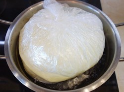 название картинки Вареный омлет в пакете с молоком