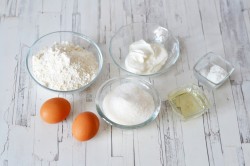 Ватрушка с вишней