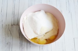 Ватрушка с вишней