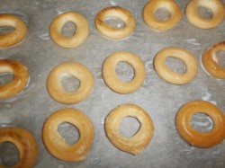 Ватрушки из сушек с творогом