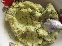 Ватрушки картофельные с курицей - шаг 5 Ватрушки картофельные с курицей - шаг 5