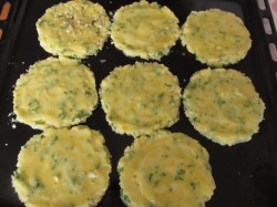 Ватрушки картофельные с курицей - шаг 7 Ватрушки картофельные с курицей - шаг 7