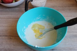 название картинки Ватрушки с яблочной начинкой и штрейзелем