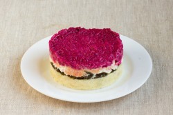 название картинки Салат вегетарианская шуба новогодняя