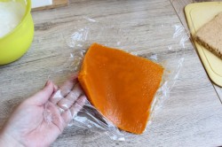 Велюровый торт с облепиховым мармеладом - шаг 10 Велюровый торт с облепиховым мармеладом - шаг 10