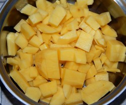 Суп гуляш с говядиной и овощами