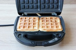 Венские вафли на сметане в электровафельнице - шаг 10 Венские вафли на сметане в электровафельнице - шаг 10