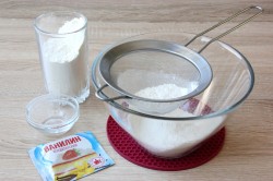 Венские вафли на сметане в электровафельнице - шаг 2 Венские вафли на сметане в электровафельнице - шаг 2