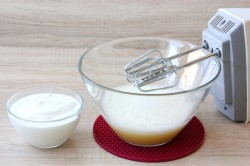 Венские вафли на сметане в электровафельнице - шаг 4 Венские вафли на сметане в электровафельнице - шаг 4