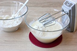 Венские вафли на сметане в электровафельнице - шаг 5 Венские вафли на сметане в электровафельнице - шаг 5