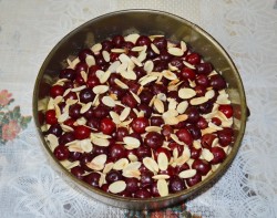 Венский пирог с начинкой вишней - шаг 7