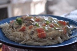 название картинки Вермишель с грибной подливкой