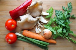 название картинки Вешенки тушеные с овощами