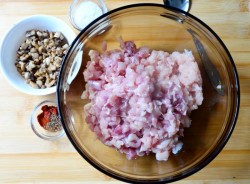 Ветчина куриная с шампиньонами и сухими специями