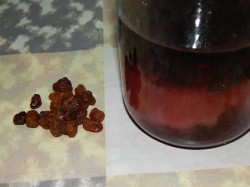 Вино из забродившего варенья