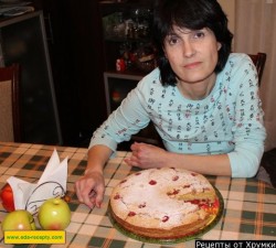 название картинки шарлотка с вишней в духовке