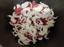 название картинки Говядина в мультиварке сочная и мягкая