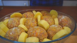 название картинки Сочные биточки с картошкой и сыром