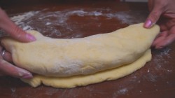 Закрытый грушевый пирог на кефире к чаю