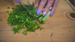 Салат с морской капустой рисом сайрой