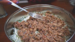 Салат с морской капустой рисом сайрой