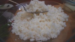 Салат с морской капустой рисом сайрой