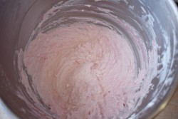 название картинки Клубничный крем для торта