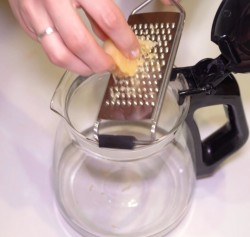 Вкусный и полезный имбирный чай с лимоном и ромашкой - шаг 1 Вкусный и полезный имбирный чай с лимоном и ромашкой - шаг 1