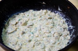 название картинки Новогодние волованы из слоеного теста с грибной начинкой