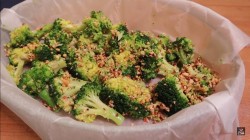 название картинки Брокколи с арахисом и оливковым маслом