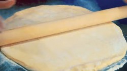 Воздушные сладкие пончики с глазурью на молоке во фритюре - шаг 20 Воздушные сладкие пончики с глазурью на молоке во фритюре - шаг 20