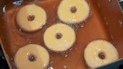 Воздушные сладкие пончики с глазурью на молоке во фритюре - шаг 28 Воздушные сладкие пончики с глазурью на молоке во фритюре - шаг 28