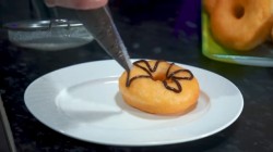 Воздушные сладкие пончики с глазурью на молоке во фритюре - шаг 31 Воздушные сладкие пончики с глазурью на молоке во фритюре - шаг 31