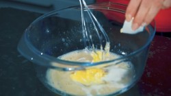 Воздушные сладкие пончики с глазурью на молоке во фритюре - шаг 9 Воздушные сладкие пончики с глазурью на молоке во фритюре - шаг 9