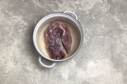 Вяленая свинина в домашних условиях - шаг 2