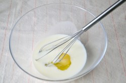 Хачапури с творогом и сыром на сковороде - шаг 2