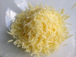 название картинки Хачапури из тертого картофеля с сыром и чесноком