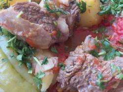 название картинки Хашлама из говядины с болгарским перцем и картошкой