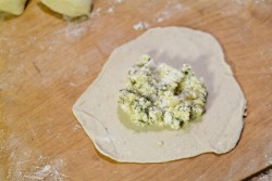 Хичины с творожным сыром картофелем зеленью - шаг 10