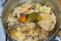 название картинки Холодец из курицы и свиных ножек