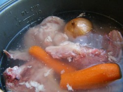 Холодец из курицы в мультиварке