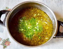 Холодник из щавеля на кефире - шаг 8