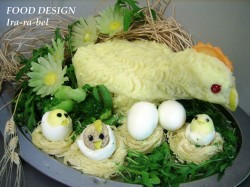 Хохлатка (курочка из картофельного пюре) с цыплятами